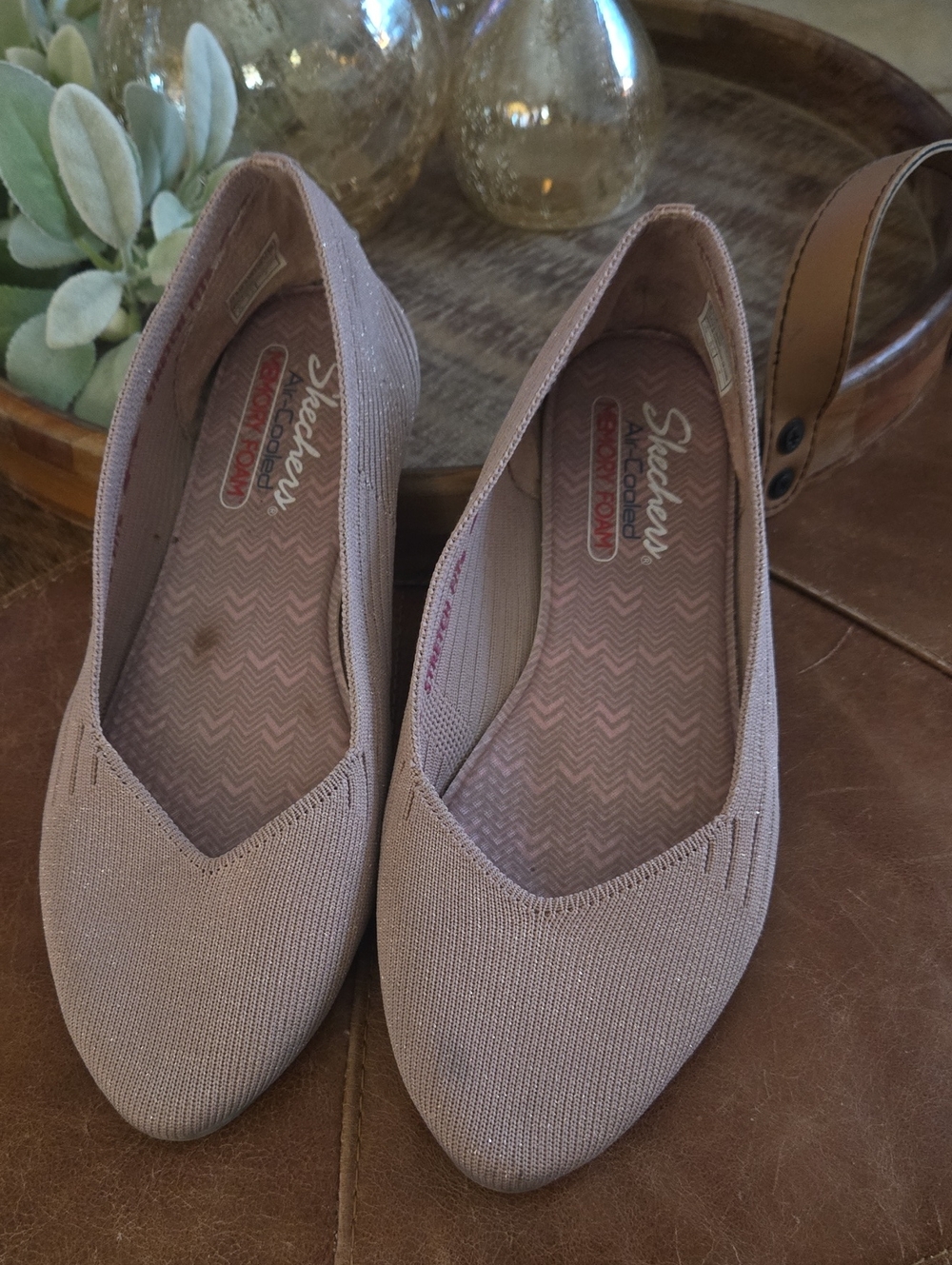 Skechers Womens Slip-On Flats in Dusty Mauve Knit
